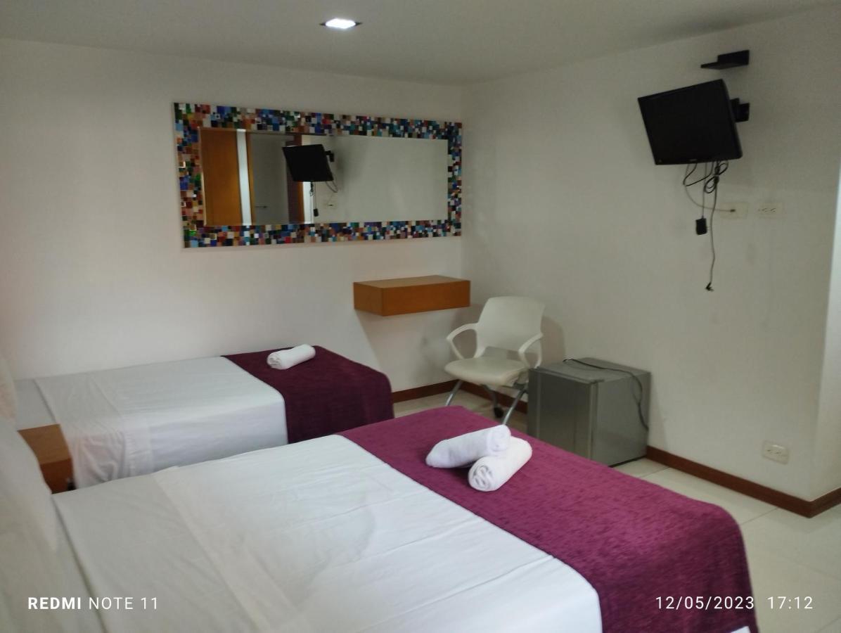Hotel San Antonio Plaza Cali Kültér fotó